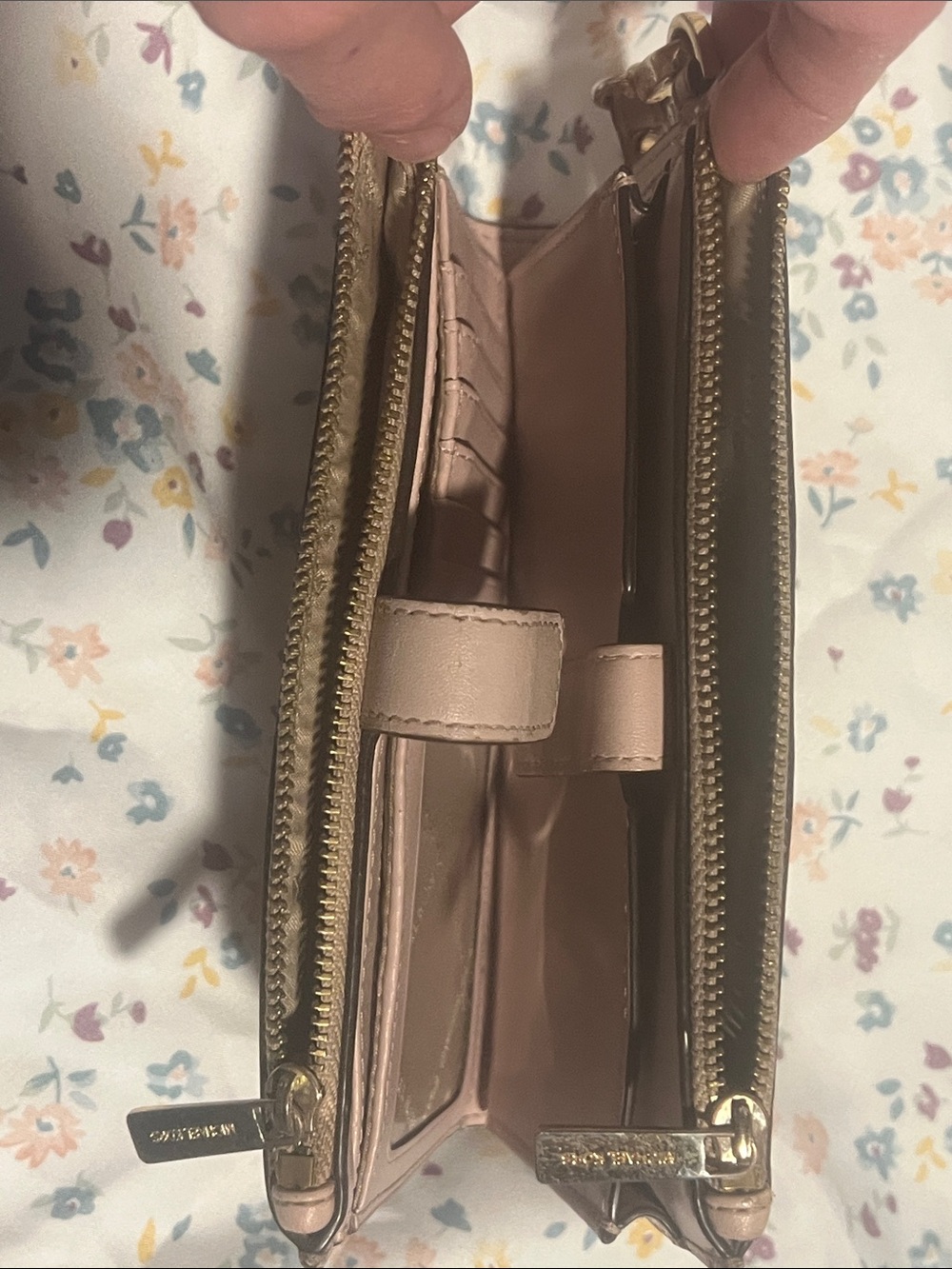 Michael Kors Blush Pink Signature Wristlet Wallet - Picture 5 of 8